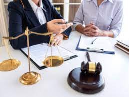 4 Common Mistakes to Avoid When Choosing a Divorce Attorney in 2024